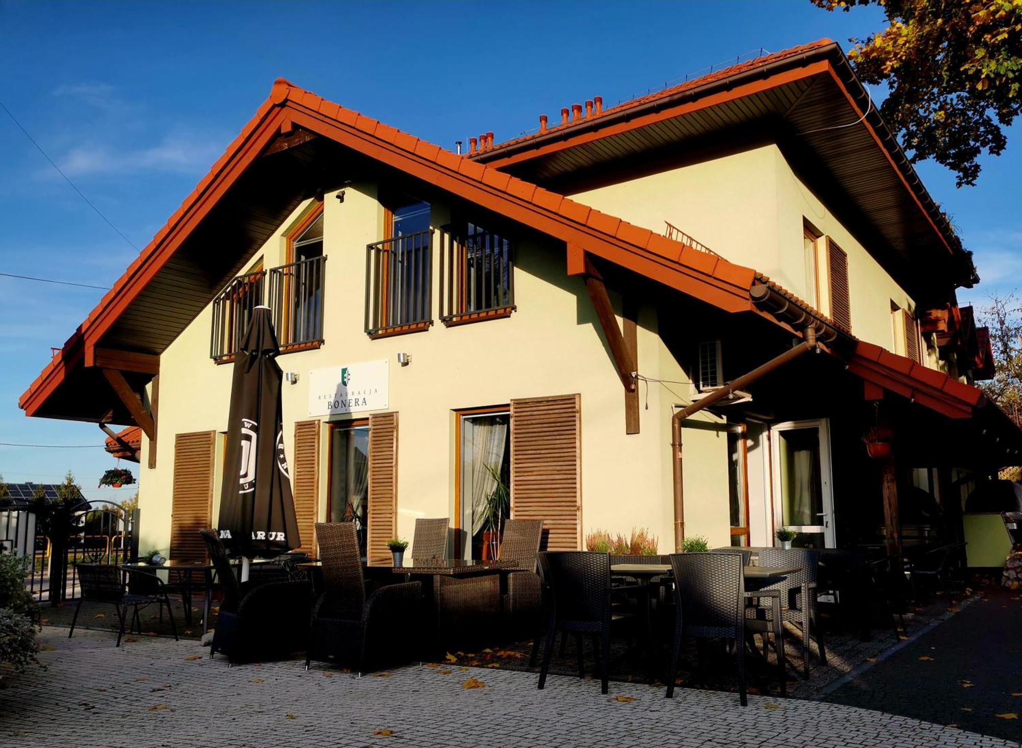 Gosciniec Pod Lilijka Otel Podzamcze  Dış mekan fotoğraf