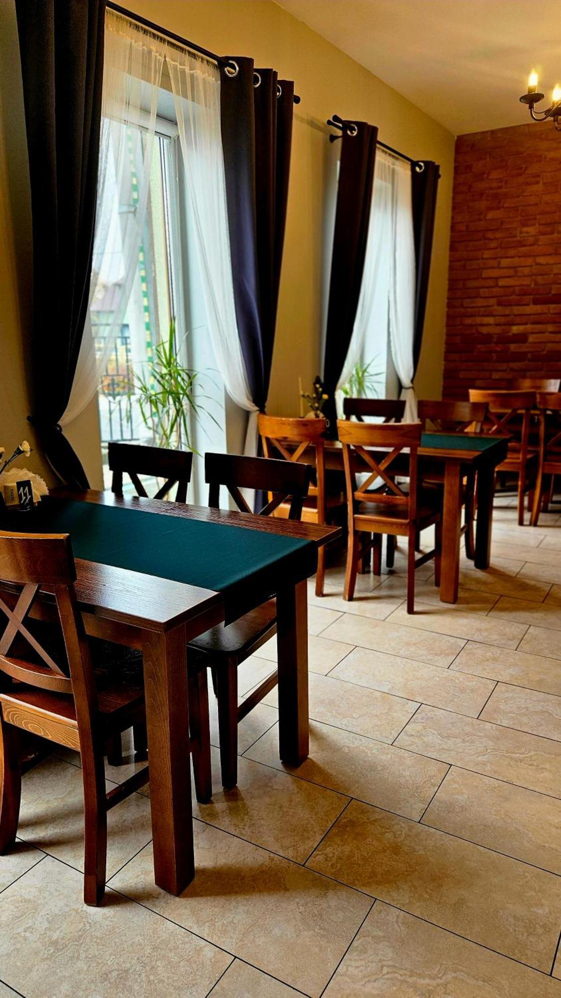 Gosciniec Pod Lilijka Otel Podzamcze  Dış mekan fotoğraf