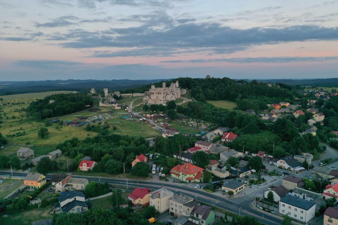 Gosciniec Pod Lilijka Otel Podzamcze  Dış mekan fotoğraf